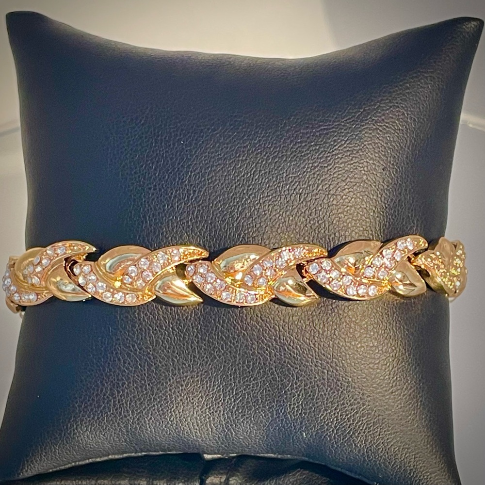 Jackie Kennedy Gold & Pave Crystal Necklace & Bracelet 2 Piece Set Signed JBK - Picture 4 of 7